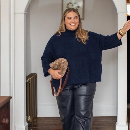 Vicki Fluffy Jumper - Navy