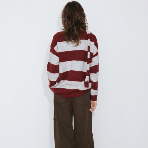 Oversized V-Neck Contrast Striped Sweater with Scarf - Dark Red