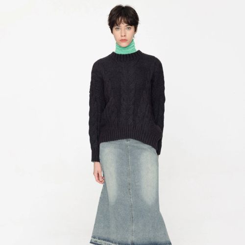 Wide Cable Knit Sweater - Black