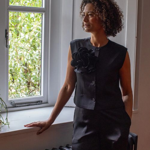 Hove Flower Brooch - Black