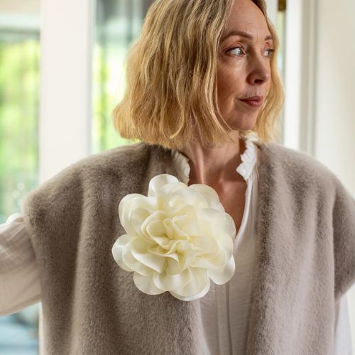 Hove Flower Brooch - Ivory